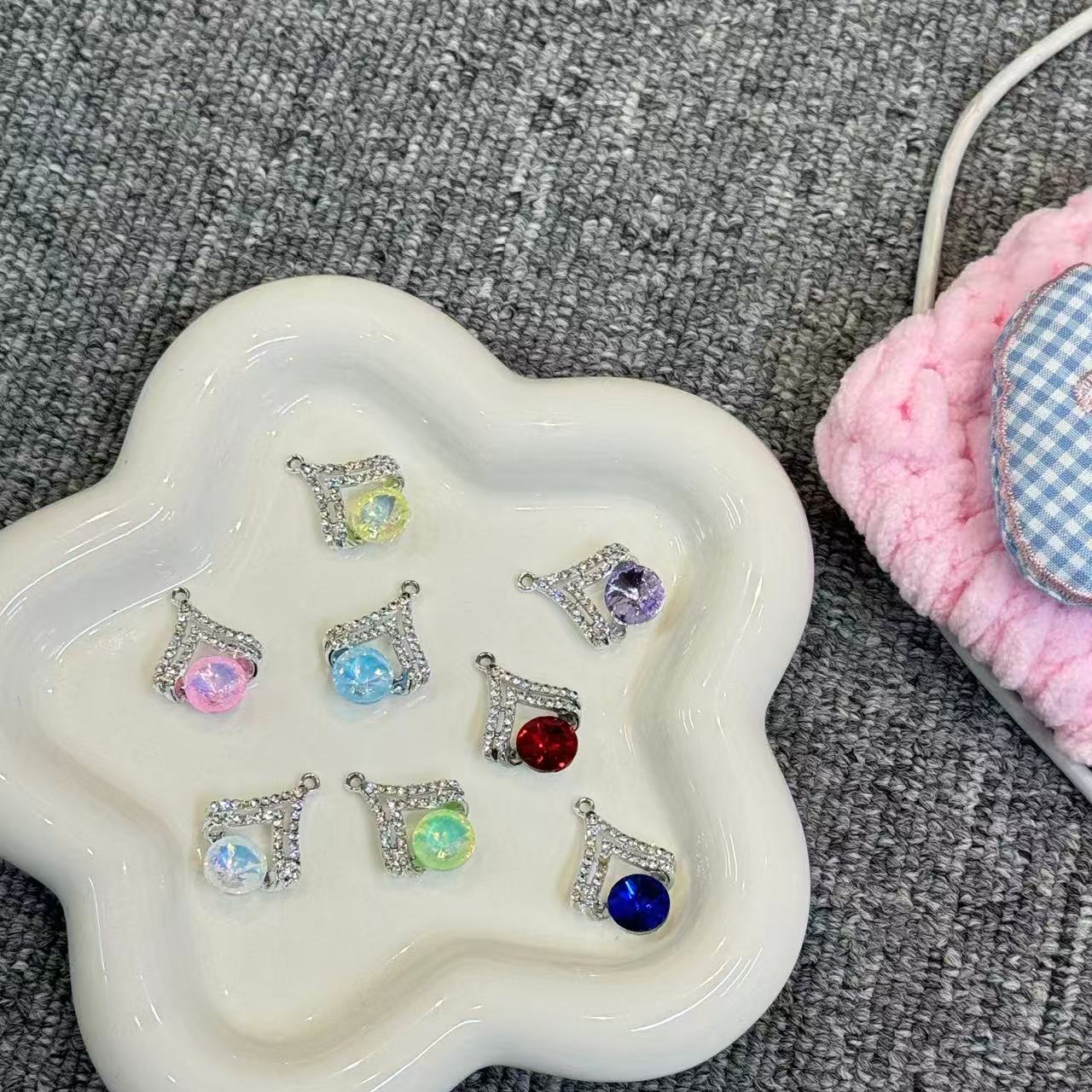 P-09 Earring Pose Pendant（3pcs/bag(by duck